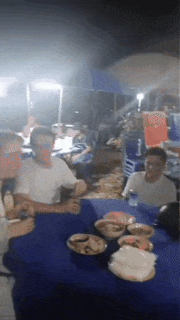 tourists funeral food court