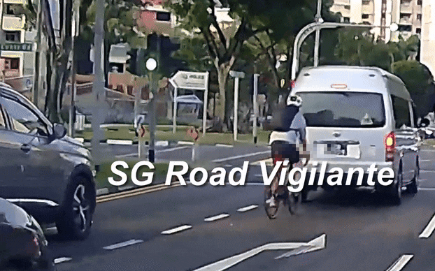 cyclist minibus clementi