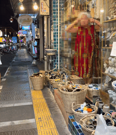 phuket shop entry fee