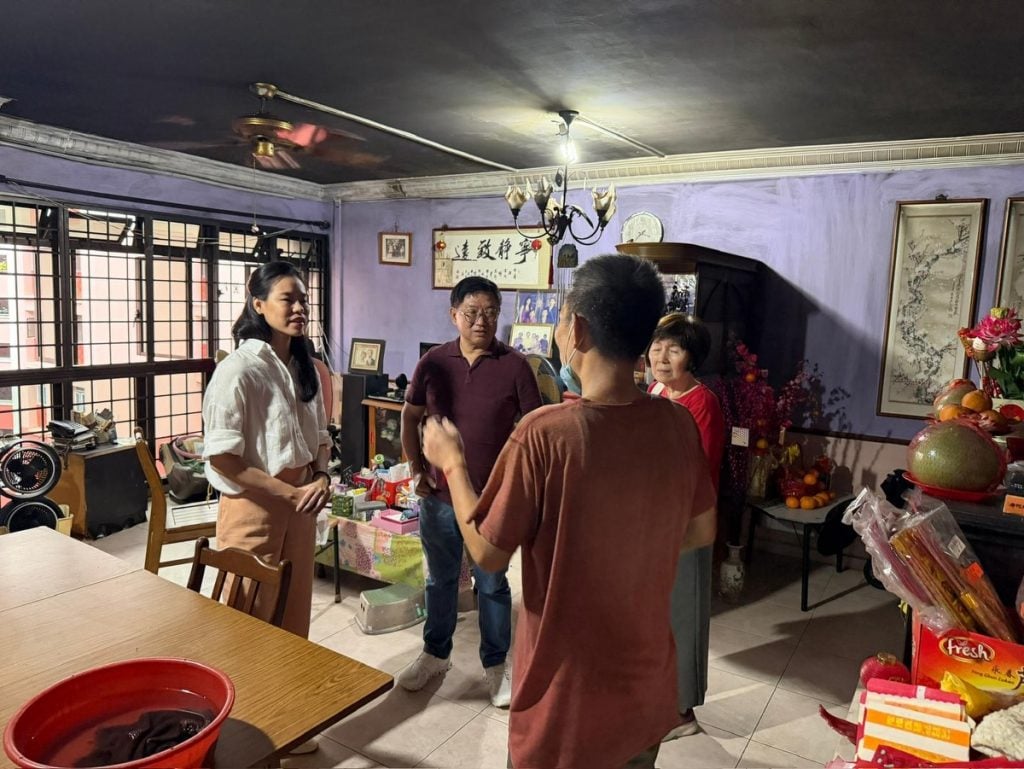 Fire breaks out overnight in Sengkang HDB flat with 2 elderly residents ...