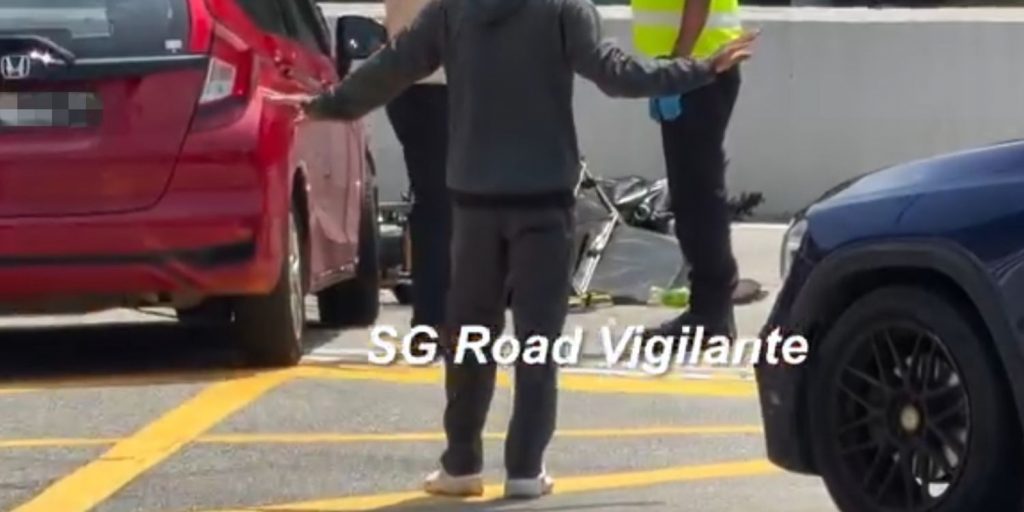 19-year-old motorcyclist sent to hospital after accident with car in ...