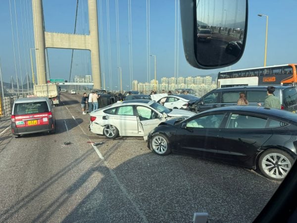 crash hong kong bridge