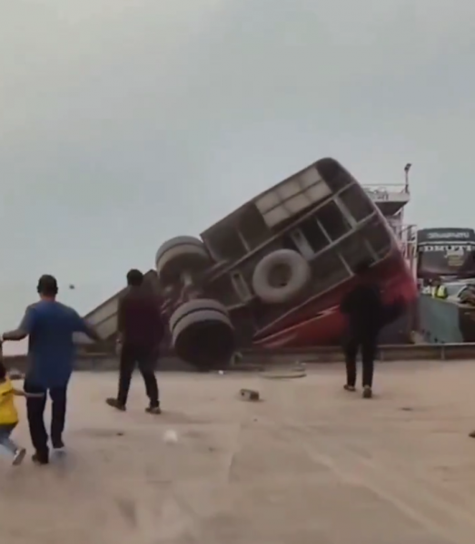 bus plunges river