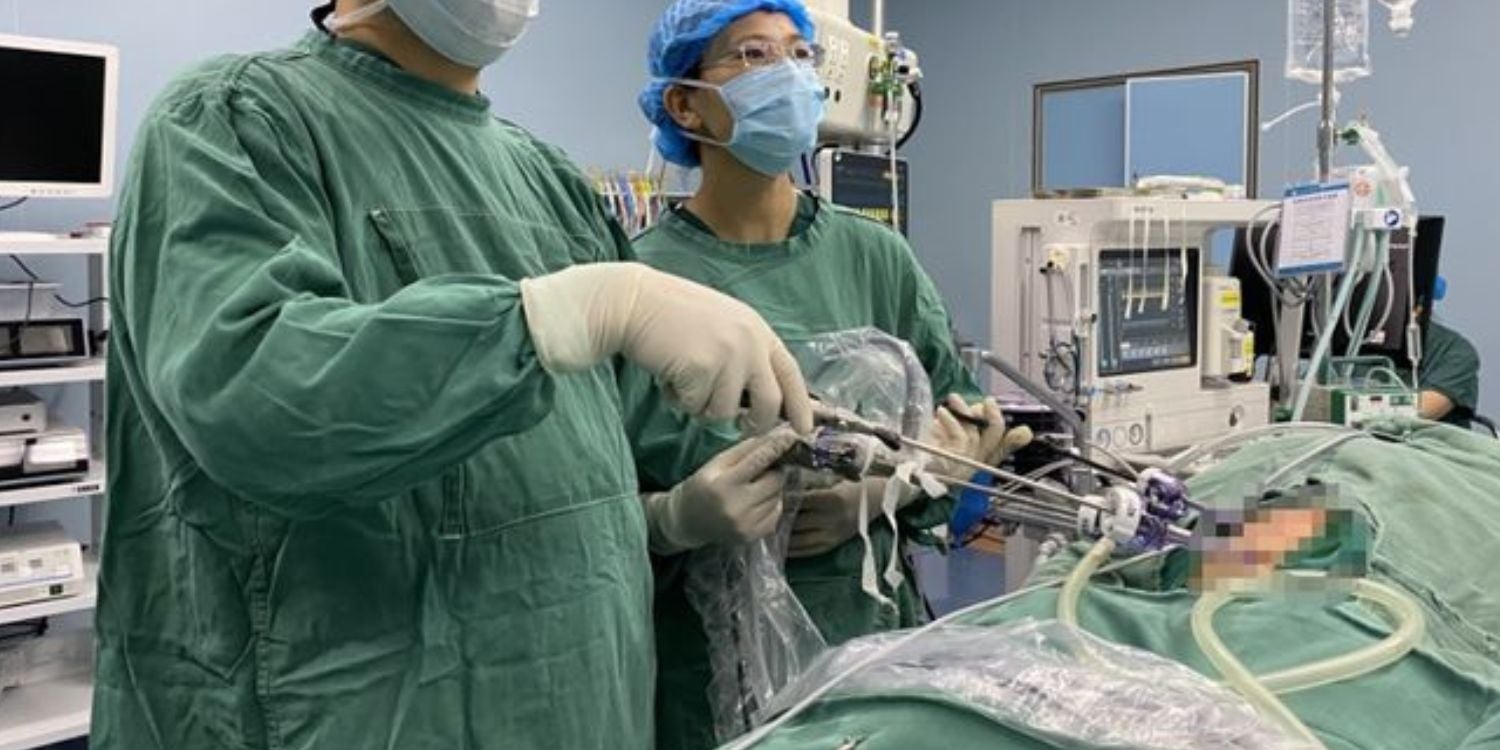 boy missing testicle china