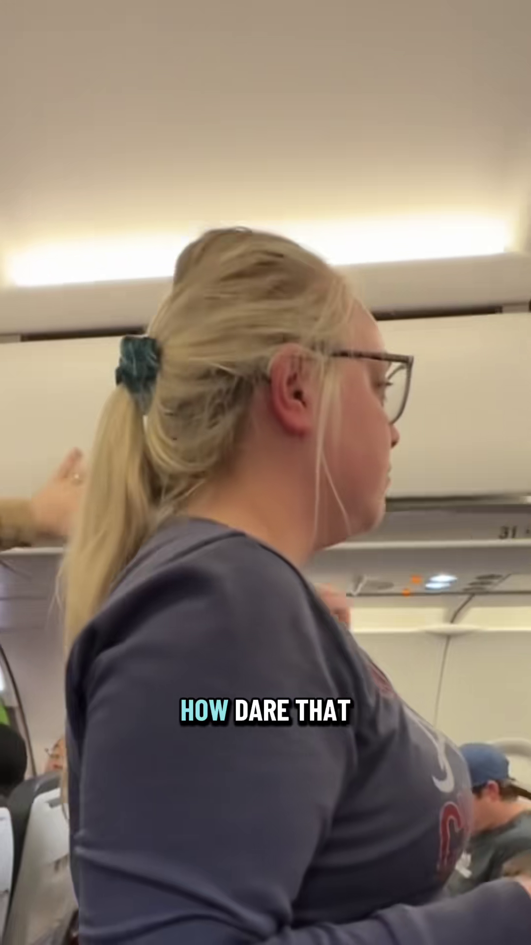deaf woman leave flight 2