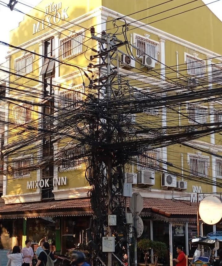 electric pole tangled google inn