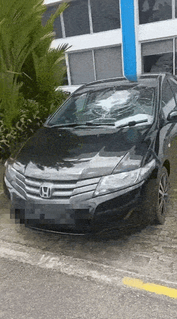 car windscreen broken