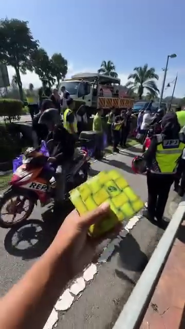 motorcyclist flee roadblock goodies bag