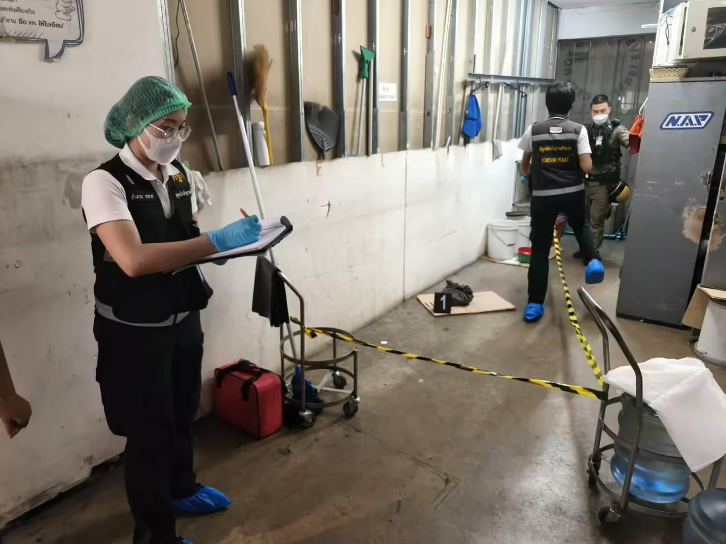 newborn shopping mall restroom (1) (1)