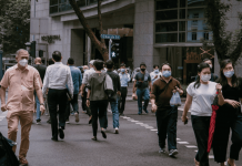 singaporeans drag each other