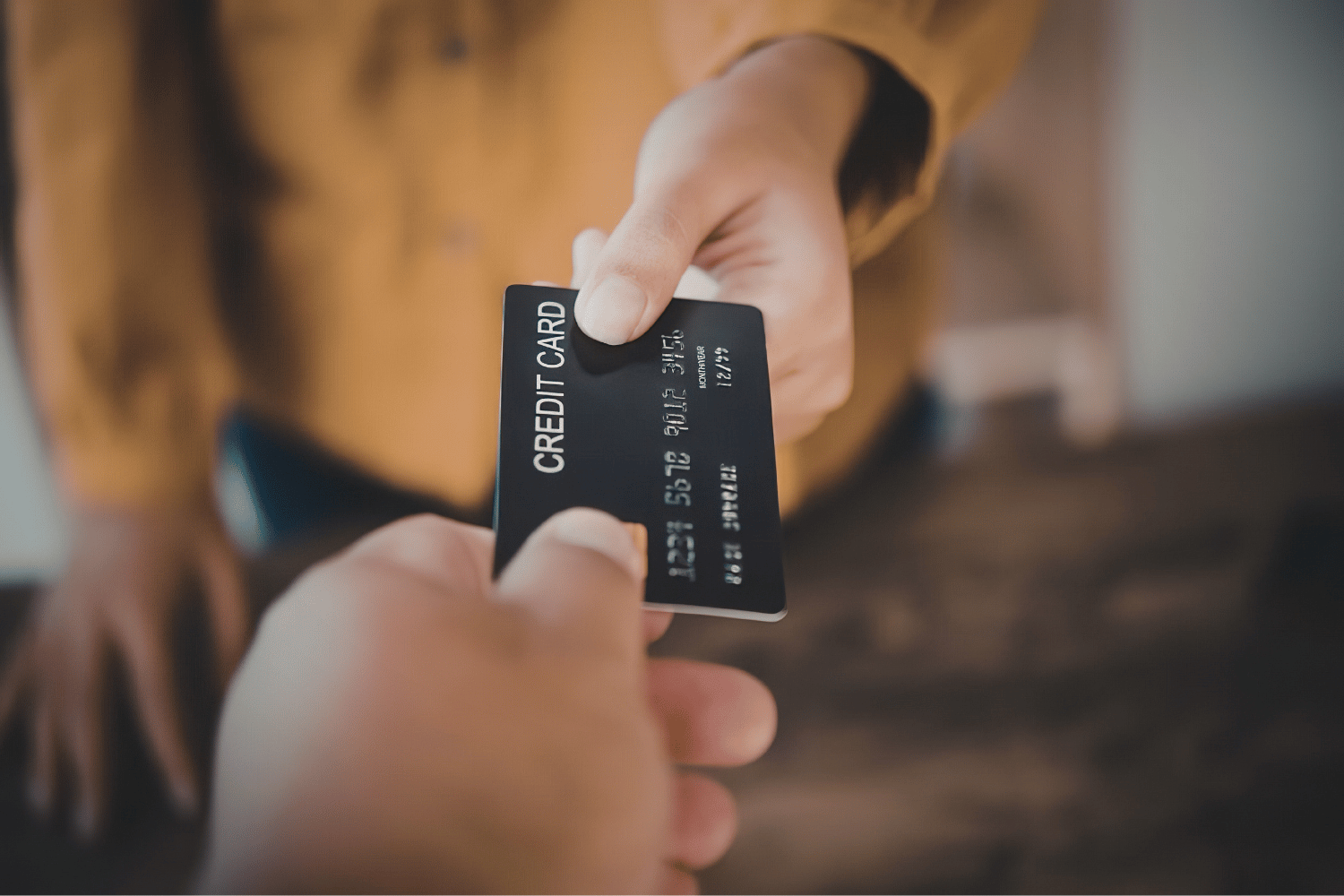 man swindled girlfriend