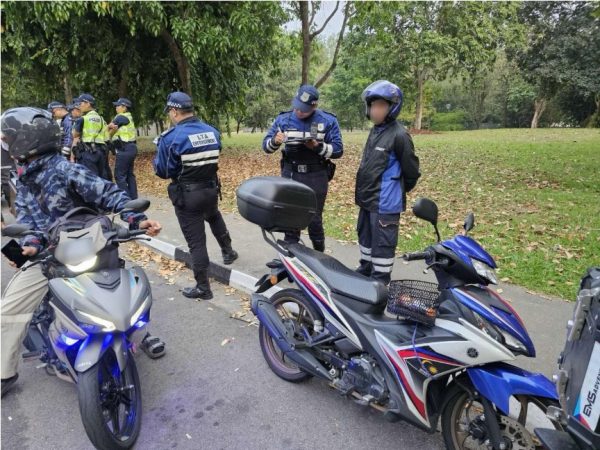 10 motorcyclists caught riding without licences & insurance during ...