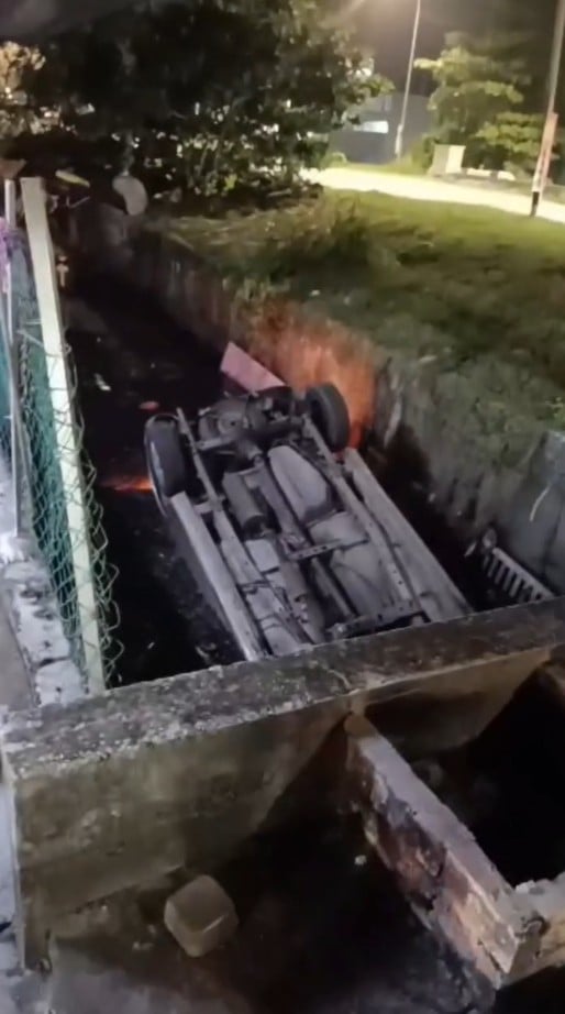 car rescue attempt drain