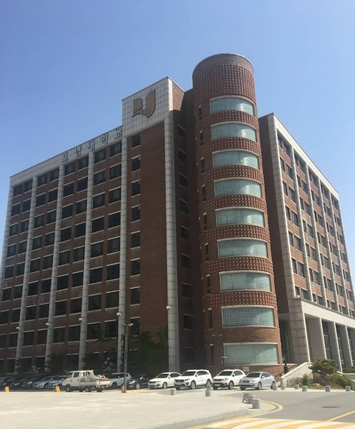 revoke chinese student visa university