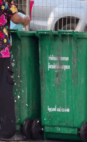 rubbish bins water songkran (1)