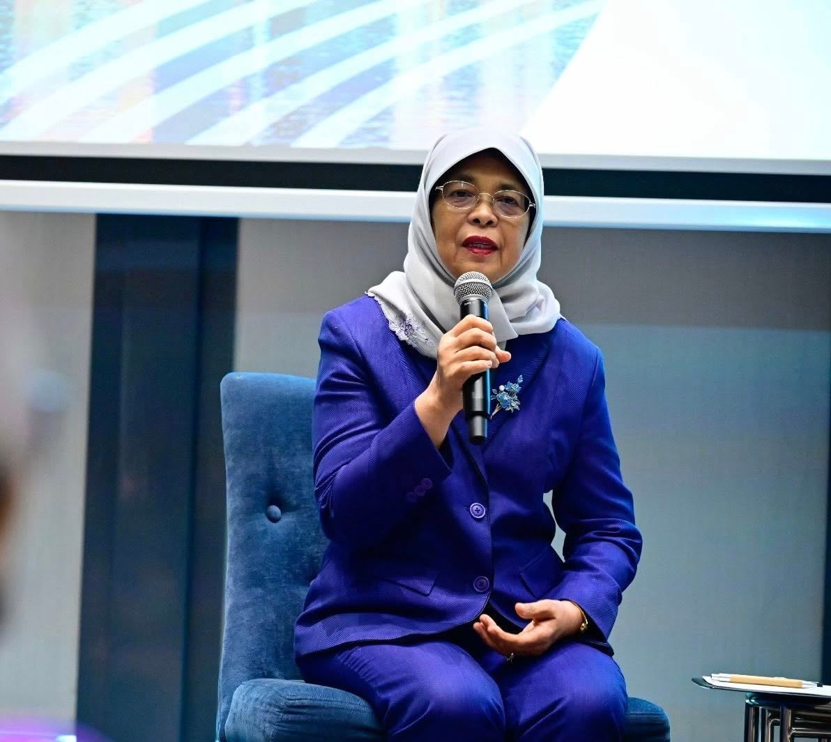 Halimah yacob standard chartered