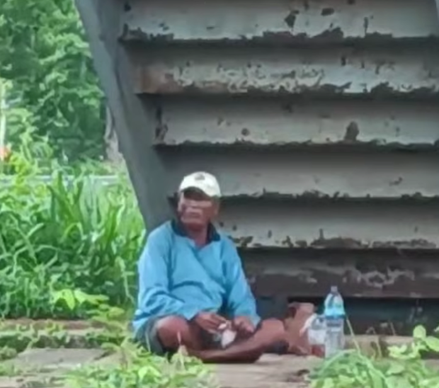 worker walks 50km
