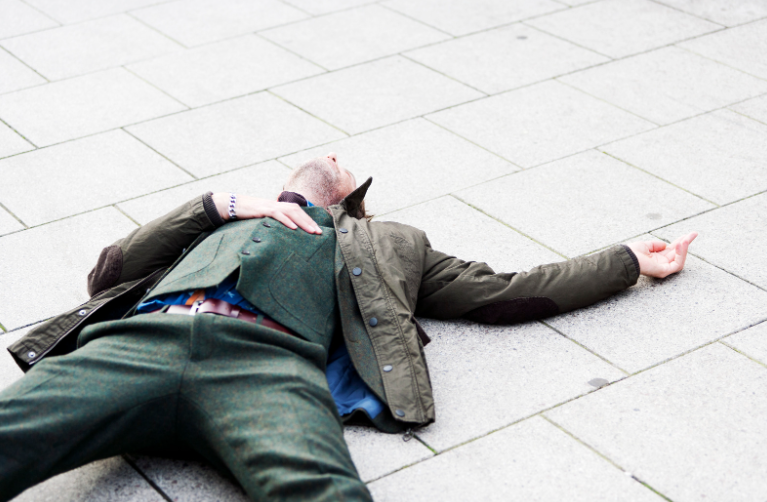 man collapses mrt
