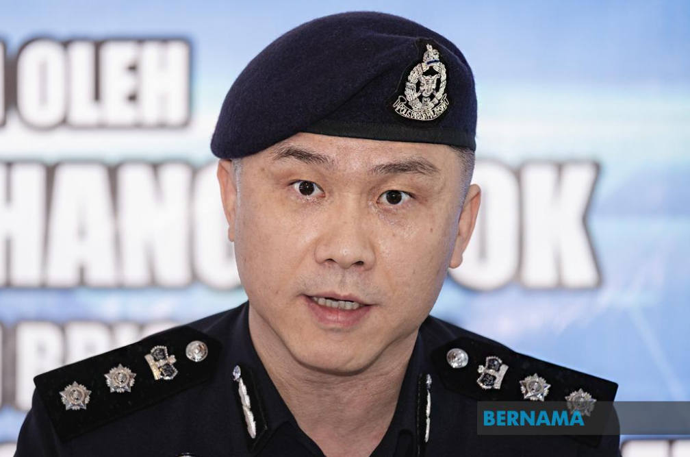 singaporeans drug hotel