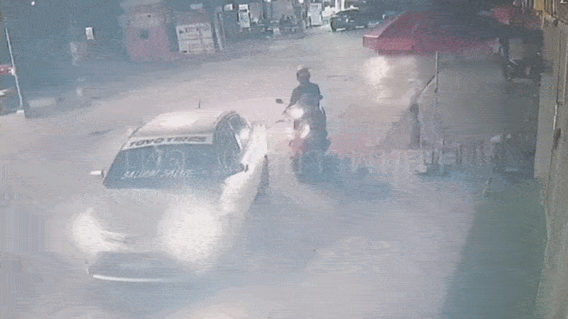 beaten gang honking incident punch