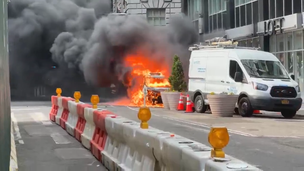 car fire new york blaze
