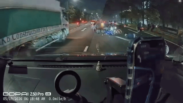 motorcyclist skids