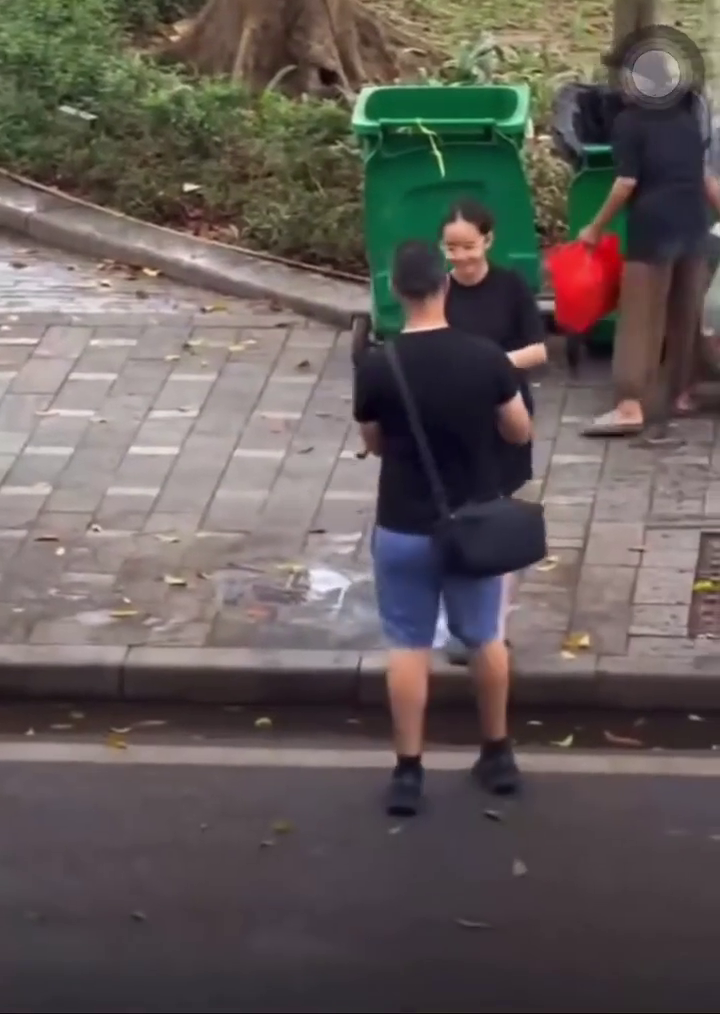 influencer staging iphone giveaway cameraman