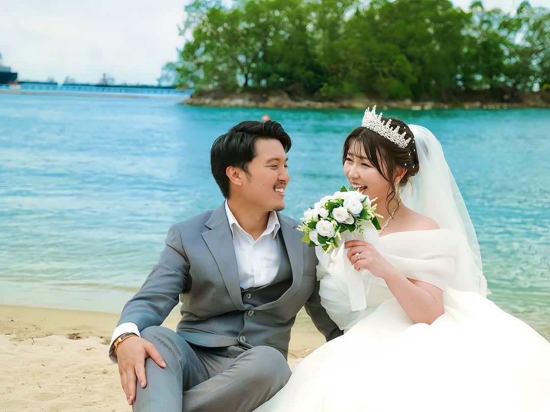 Japanese idol married Singaporean