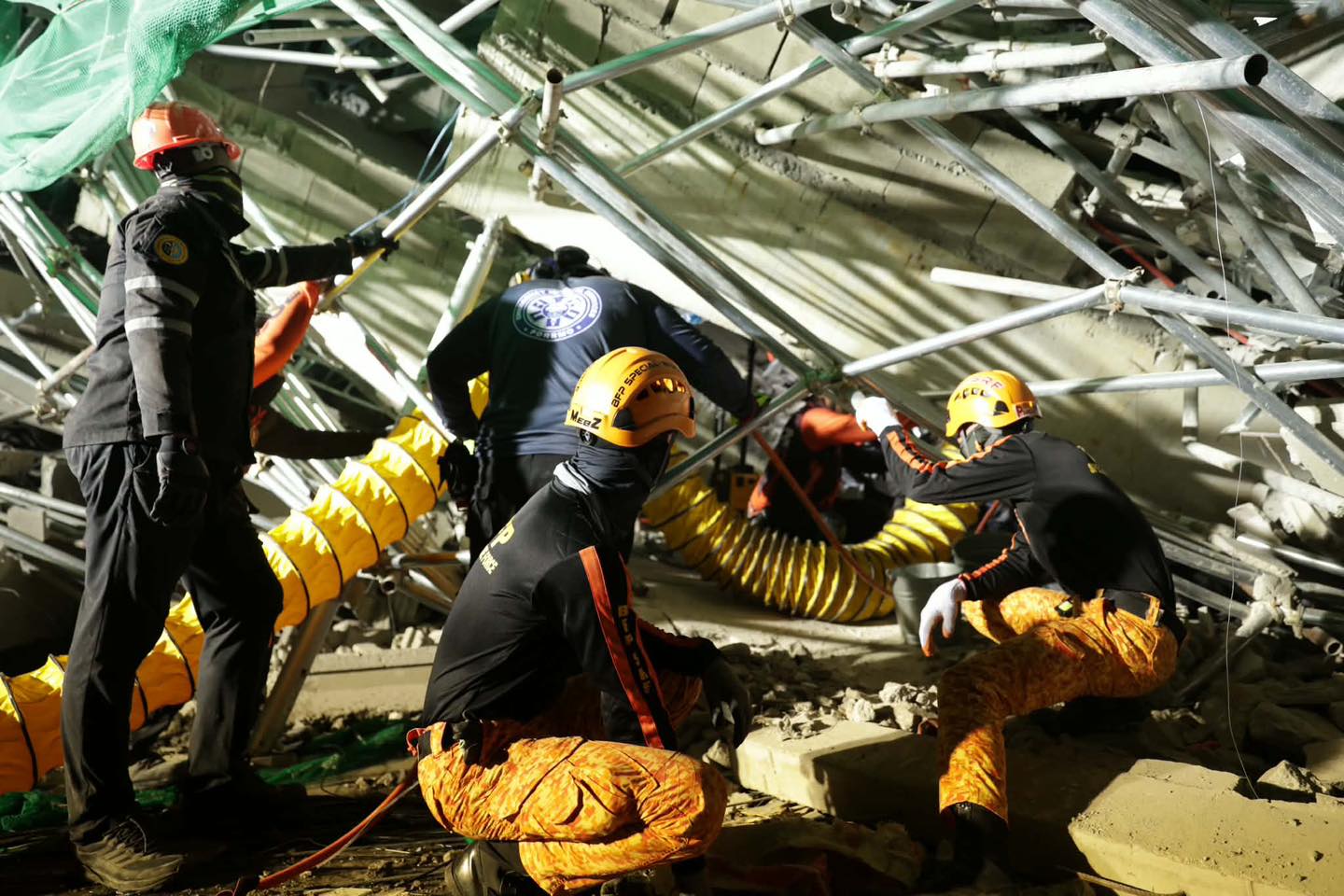 malaysian national building collapse (3)