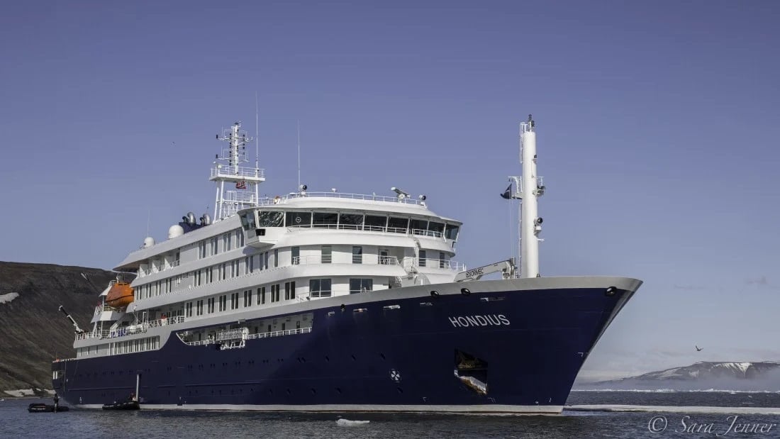 cruise ship