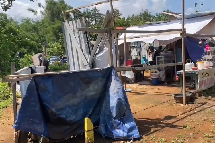 single mother lives shack (1)