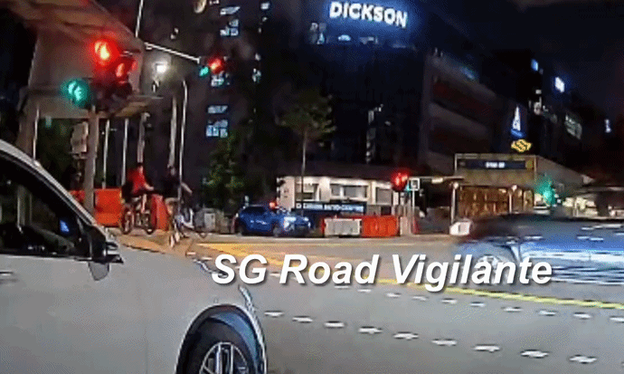 ubi cyclists traffic light