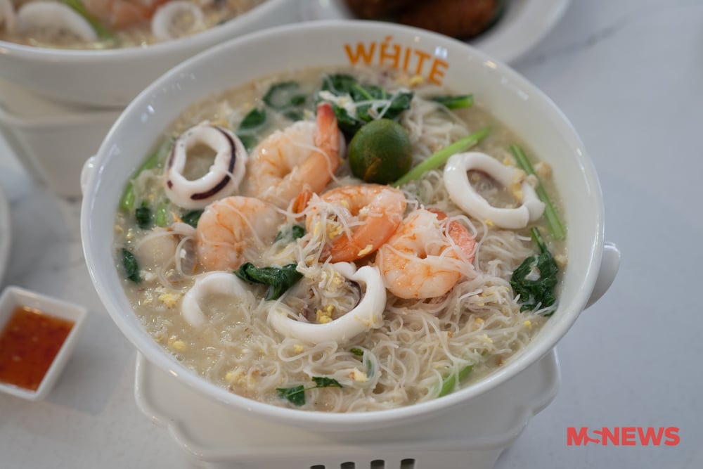 white restaurant beehoon