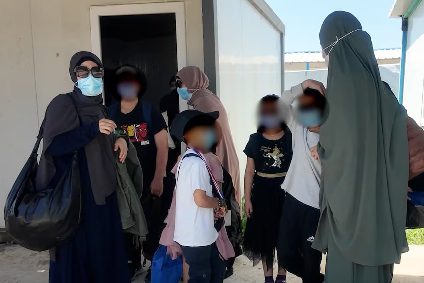 wives children isis australia (2)