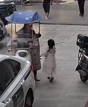 girl piggyback ride