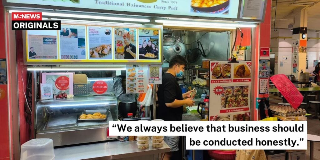 customer overpaid curry puff