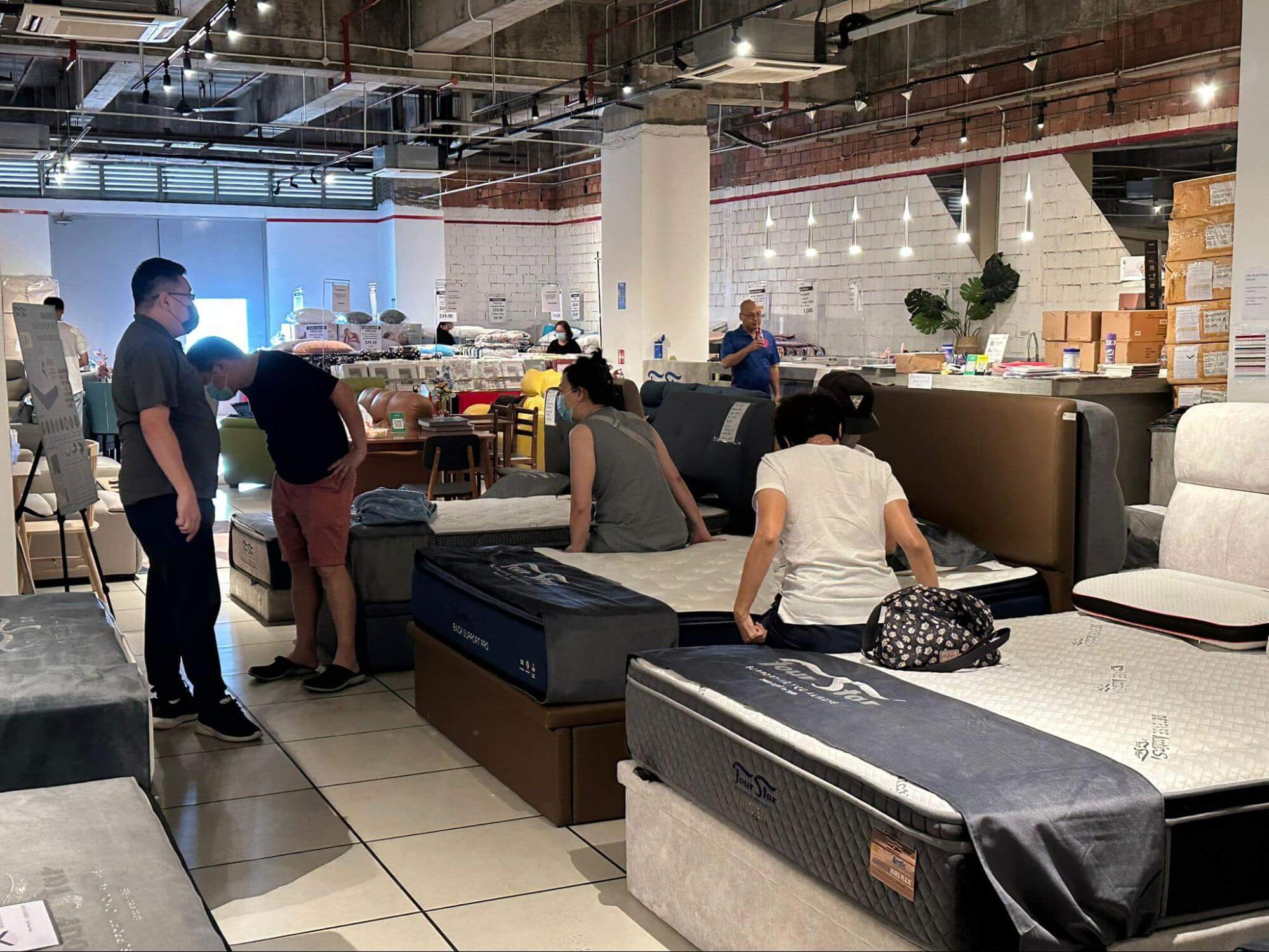 Four Star AMK warehouse sale