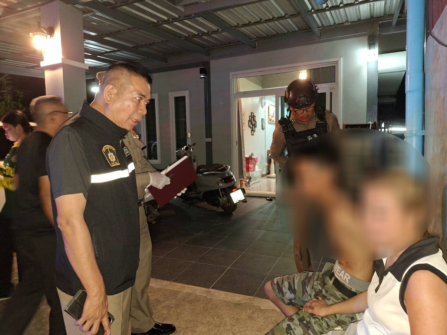 teen stabs stepfather