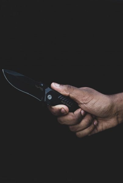 threaten manager knives