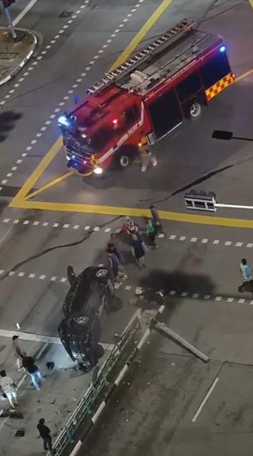 punggol accident bystanders