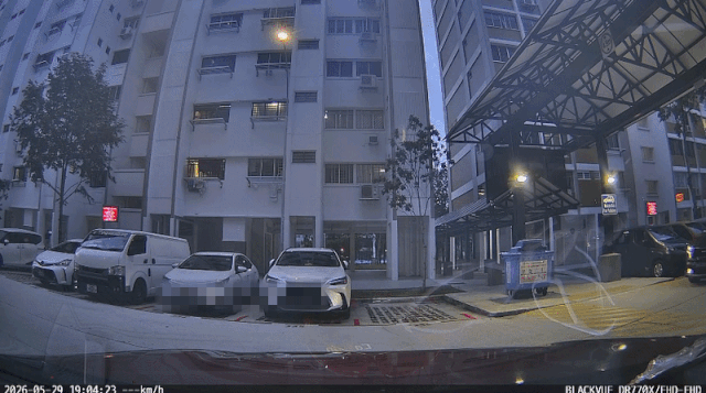 van rear-ends car tampines (2)