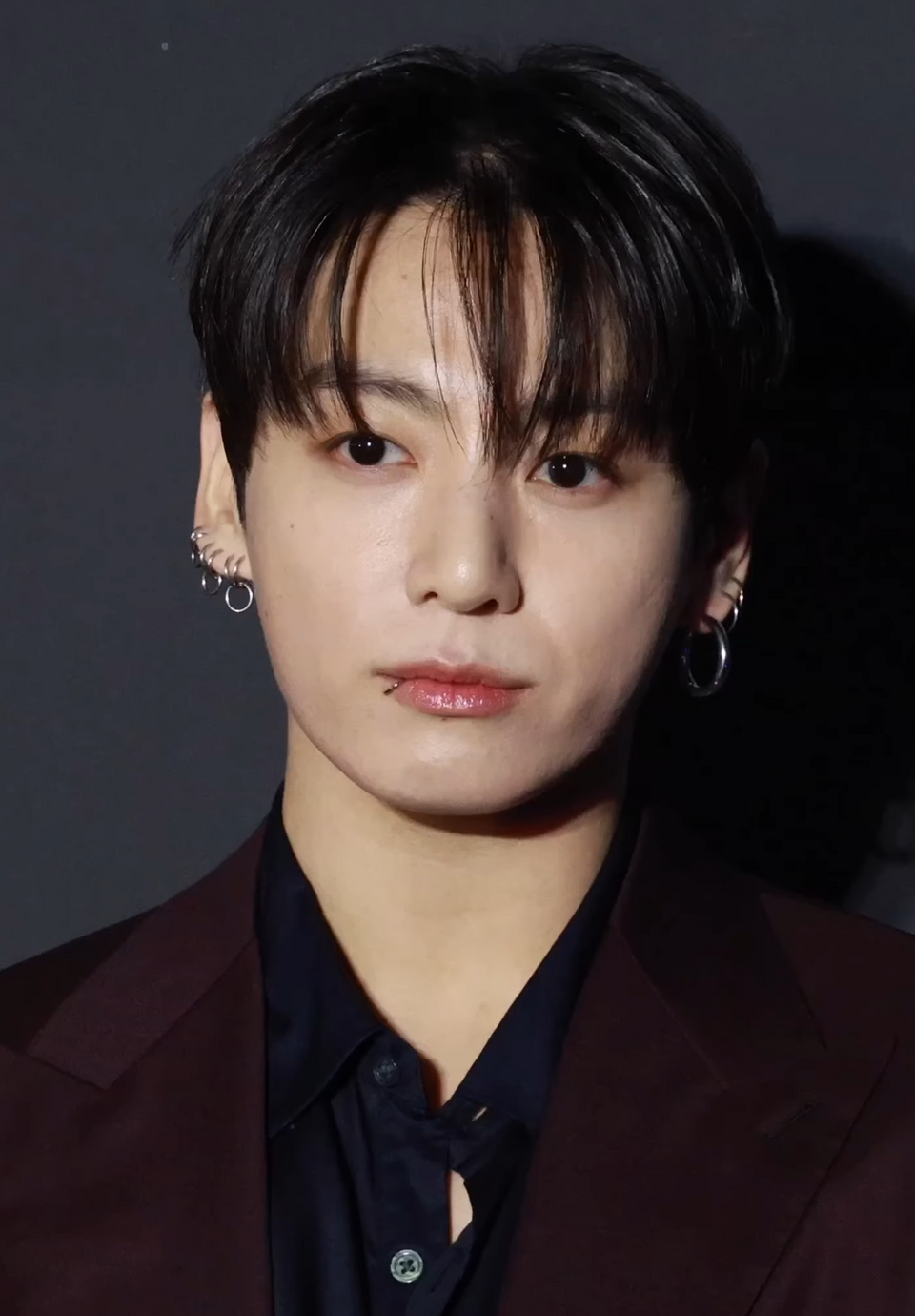 woman jungkook doorbell