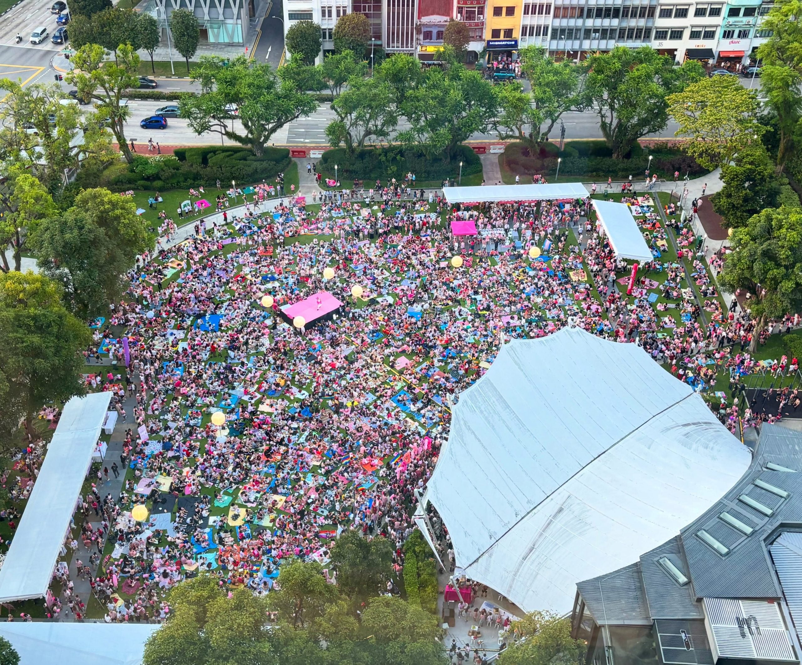 amos yee pink banned