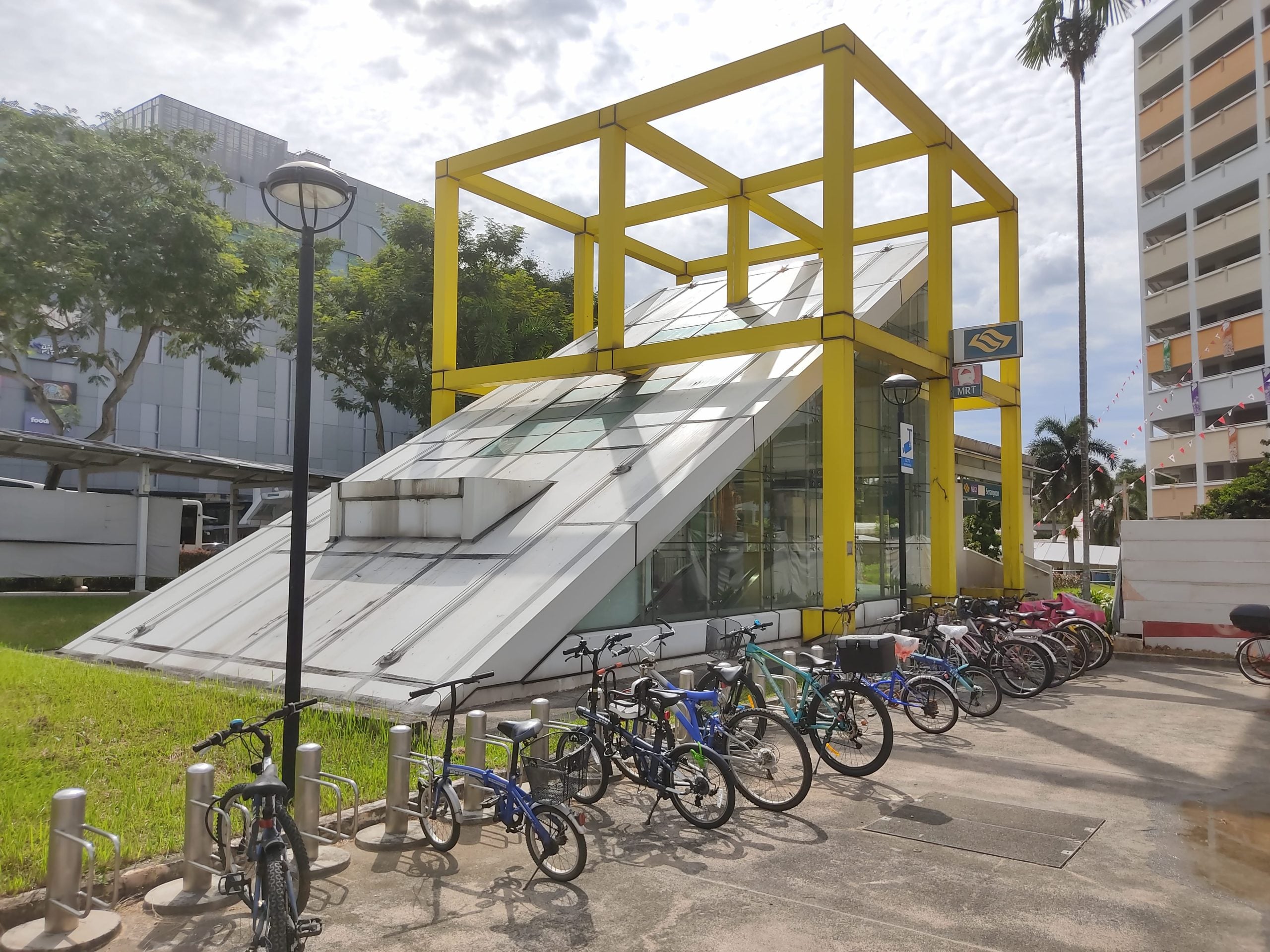 mrt stations features
