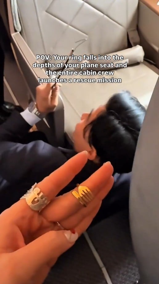 sia ring cabin crew