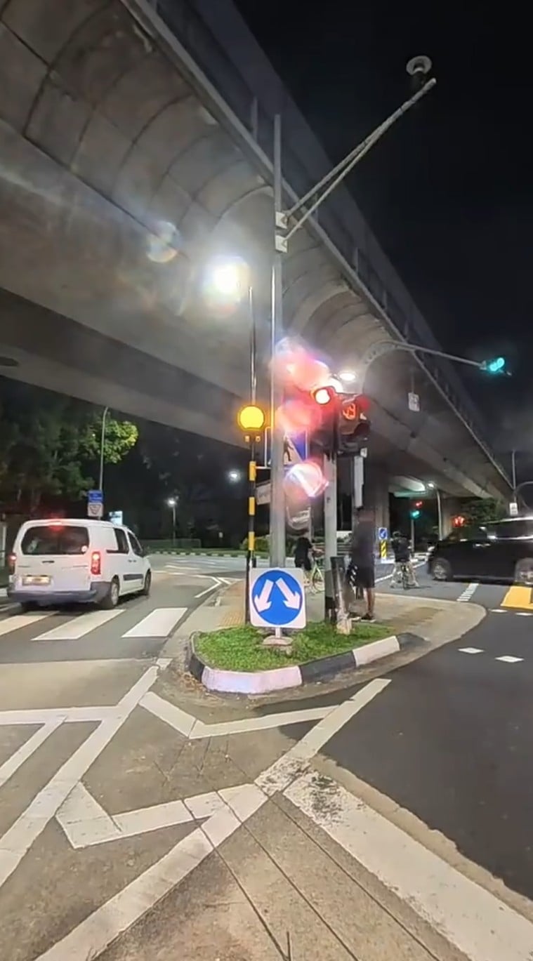 cyclist traffic boon lay
