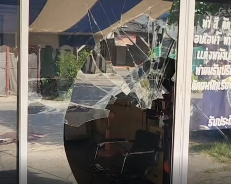 shoots mother's boyfriend