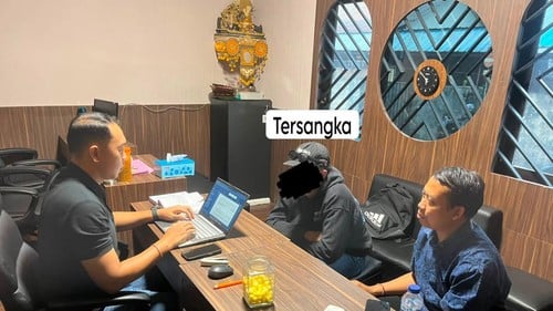 australian man public sex bali