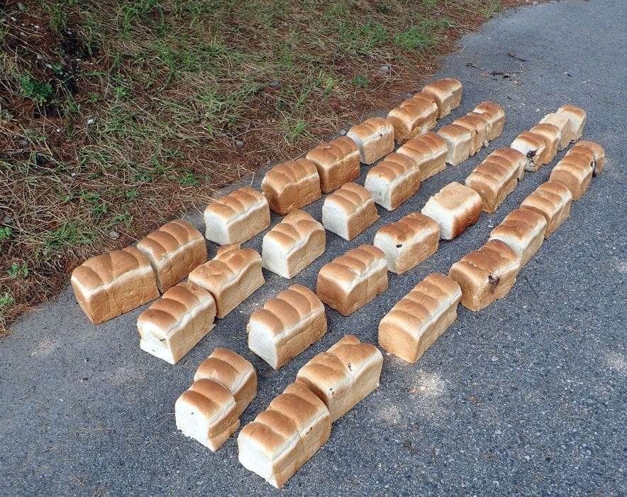 japanese bread roadside