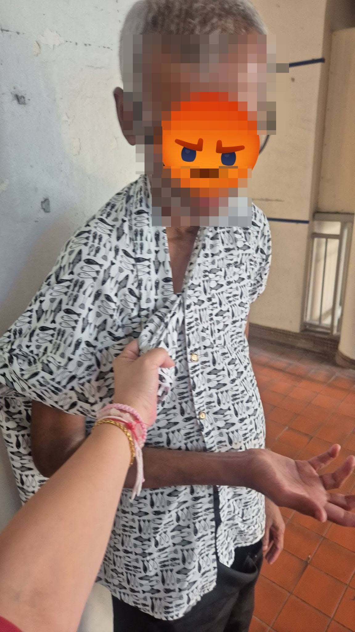 woman man masturbated chinatown
